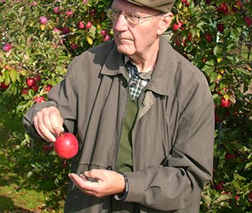 Dr. Jaroslav Tupý