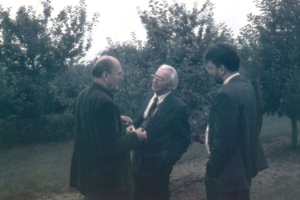 Dr. Jaroslav Tupý discusses with business partners